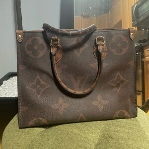 Louis Vuitton OnTheGo MM